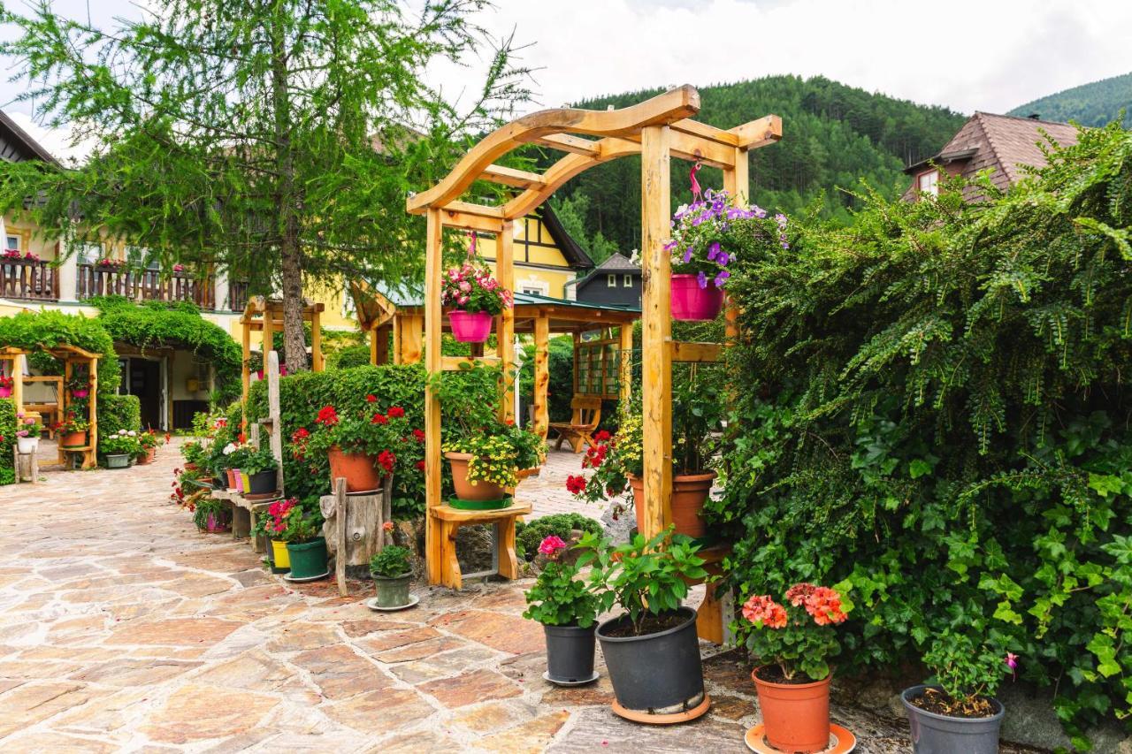 Scharfegger'S Raxalpenhof - Zuhause Am Land Hotel Reichenau Exterior photo