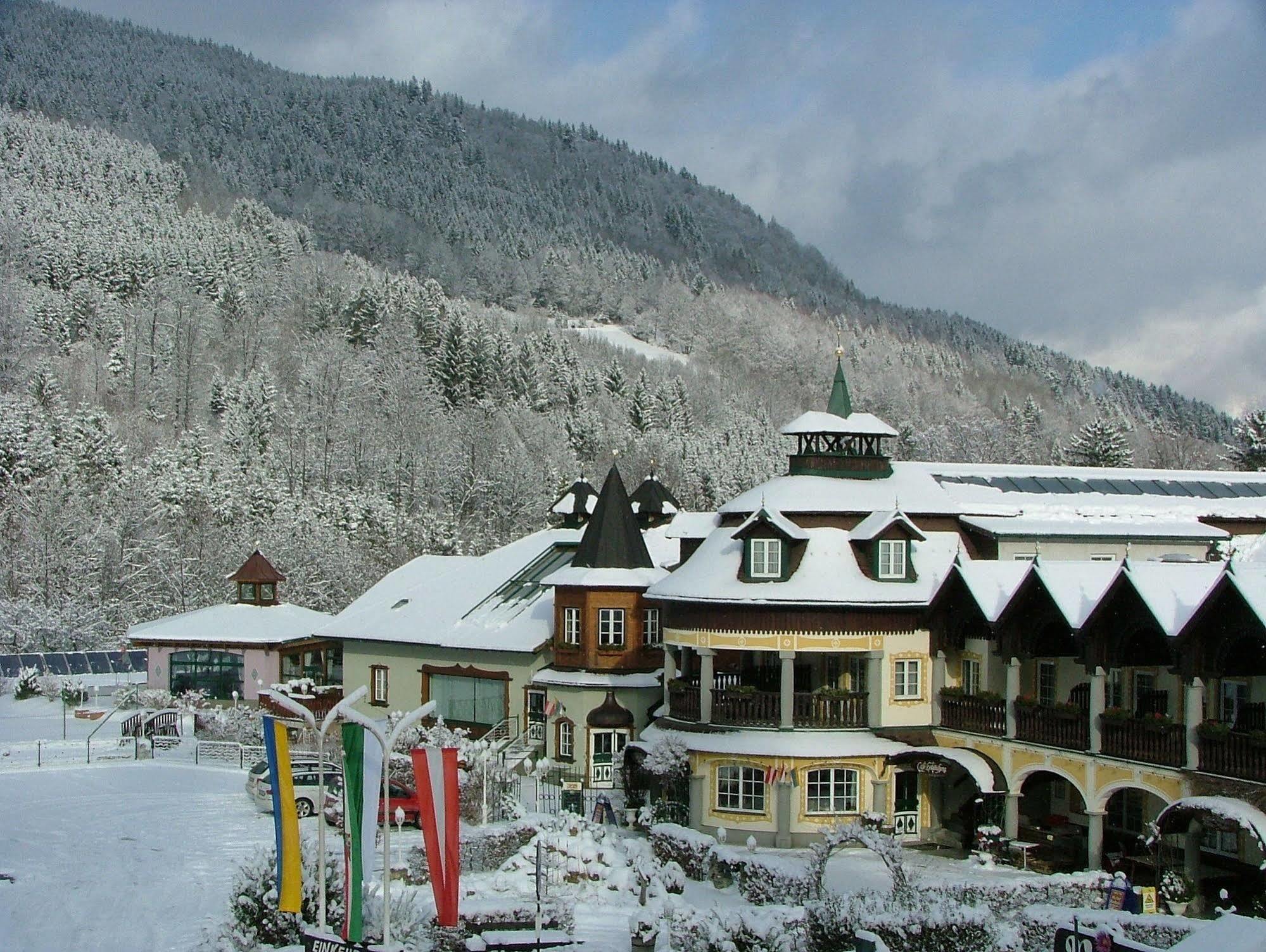 Scharfegger'S Raxalpenhof - Zuhause Am Land Hotel Reichenau Exterior photo
